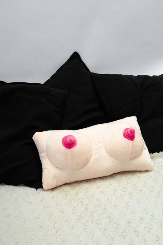 Подушка-грудь 1802-029